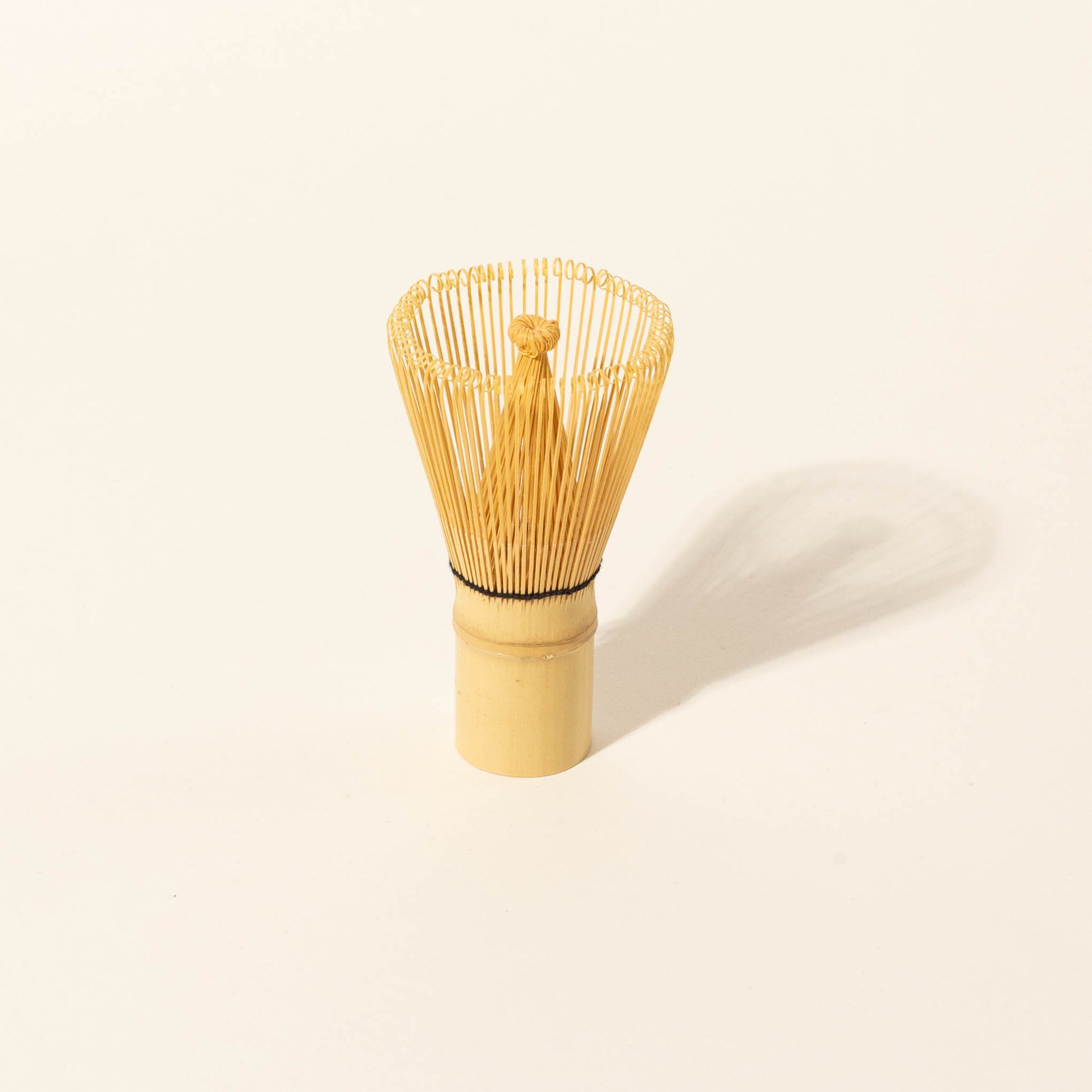 Fouet traditionnel en bambou Chasen (100 brins)